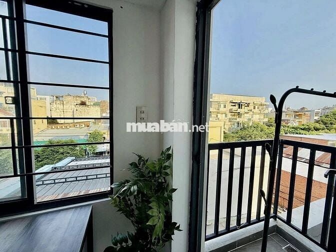 PHÒNG TRỌ GẦN CHỢ BÀ CHIỂU BAN CÔNG THOÁNG - NƠ TRANG LONG BÌNH THẠNH