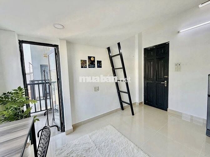 PHÒNG TRỌ GẦN CHỢ BÀ CHIỂU BAN CÔNG THOÁNG - NƠ TRANG LONG BÌNH THẠNH