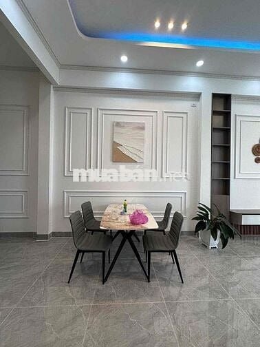 VỀ QUÊ NUÔI CÁ VÀ TRỒNG THÊM RAU