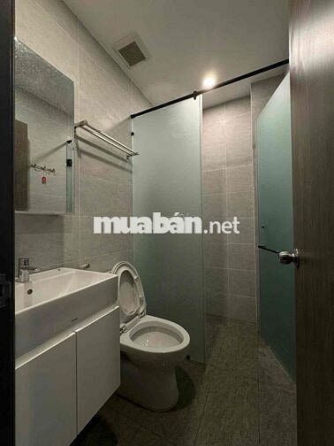 phòng ban công full nội thất siêu thoáng