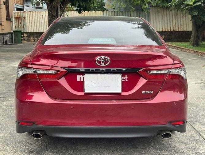 Toyota Camry 2.5Q Đỏ