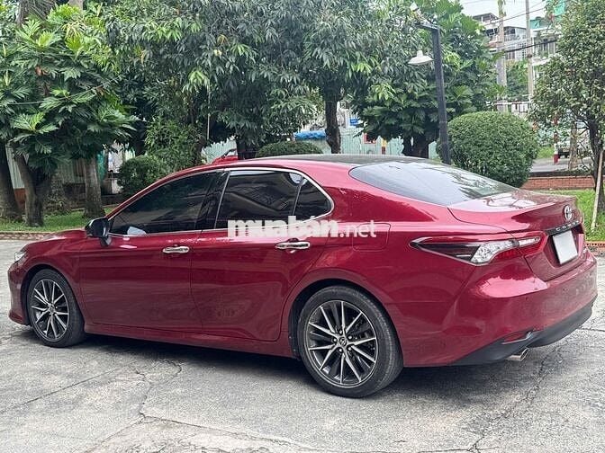 Toyota Camry 2.5Q Đỏ cực mới