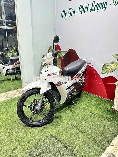 Yamaha Sirius màu Trắng