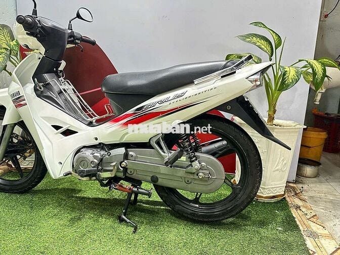 Yamaha Sirius màu Trắng