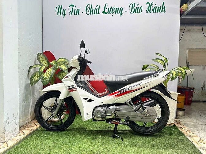 Yamaha Sirius màu Trắng