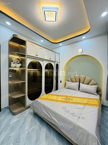 HOT bán gấp nhà đg. Sư Vạn Hạnh P.10 Q.10 giá chỉ 4 tỷ 300tr/ 65m2.