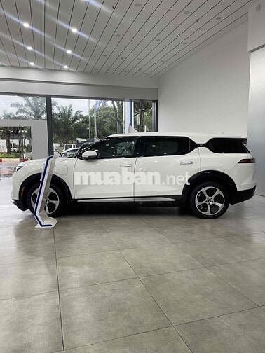 VinFast VF9 2025 Eco