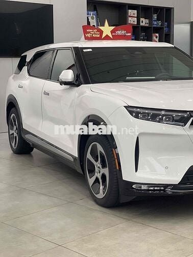 VinFast VF9 2025 Eco