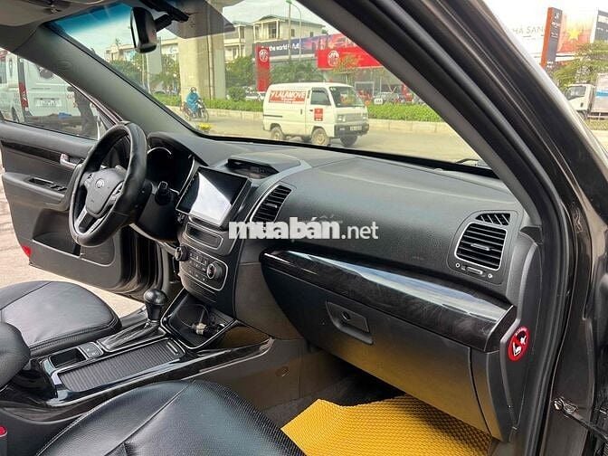 Kia Sorento 2014 DATH 2.2L 2WD - 180000 km