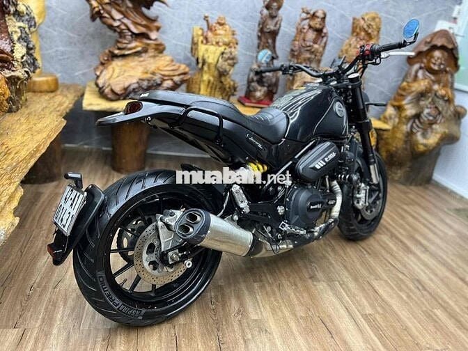 👉Benelli 50cc chính chủ phanh ABS, máy zin