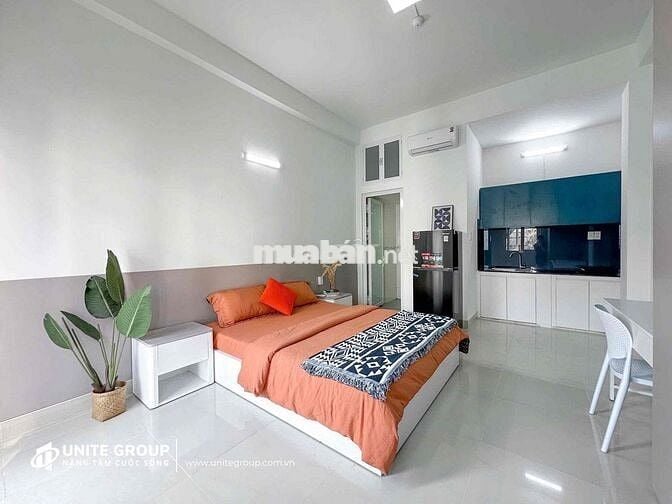 STUDIO BAN CÔNG QUẬN, FULL NỘI THẤT, GẦN UEH, ĐH SƯ PHẠM, GIÁP Q1, Q8