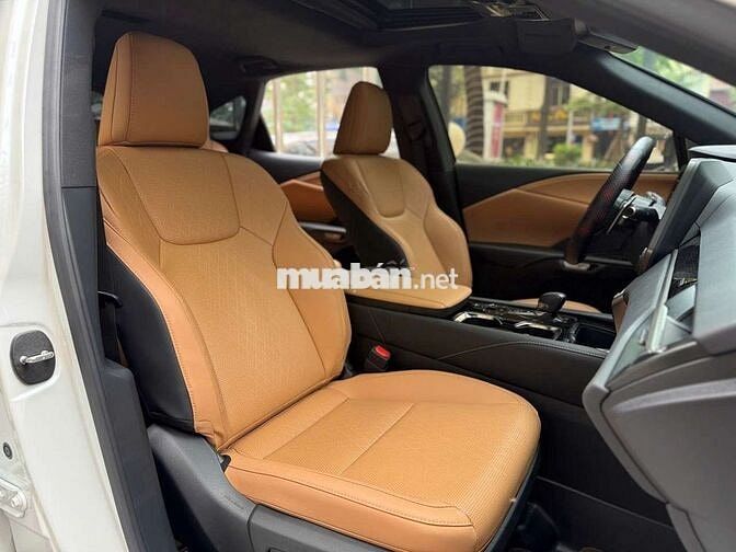 E cần bán Lexus RX 350 Premium sx 2024