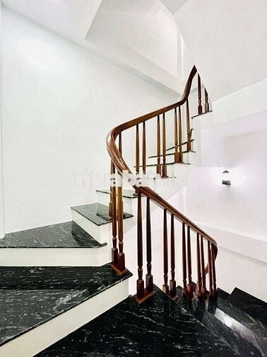 BÁN NHÀ RIÊNG - HOÀNG MAI - 5 TẦNG - FULL NỘI THẤT - Ô TÔ ĐỖ CỬA