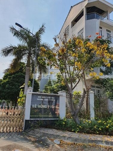 Nhà bán khu nhà ở GV trường Lê Hồng Phong