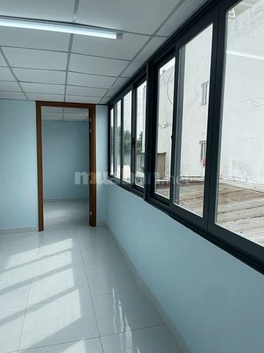 Cần bán nhà sổ hồng riêng ngang 6 dài 12.5, phường BHH B Bình Tân