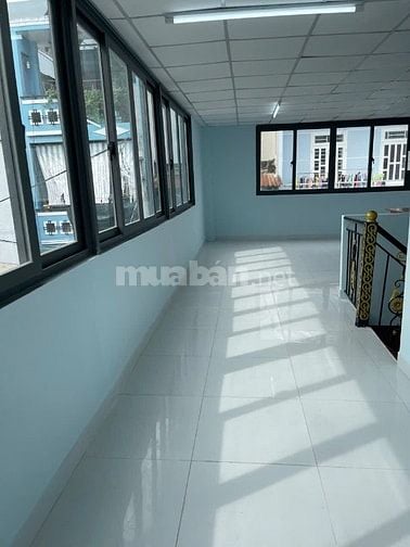Cần bán nhà sổ hồng riêng ngang 6 dài 12.5, phường BHH B Bình Tân