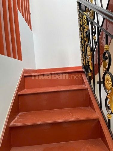 Cần bán nhà sổ hồng riêng ngang 6 dài 12.5, phường BHH B Bình Tân