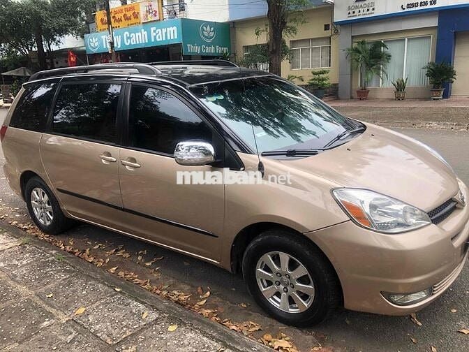 Toyota Sienna Vàng cát 7 chỗ