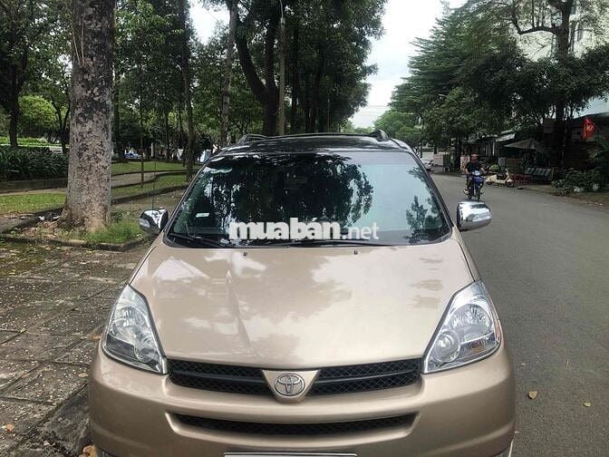 Toyota Sienna Vàng cát 7 chỗ