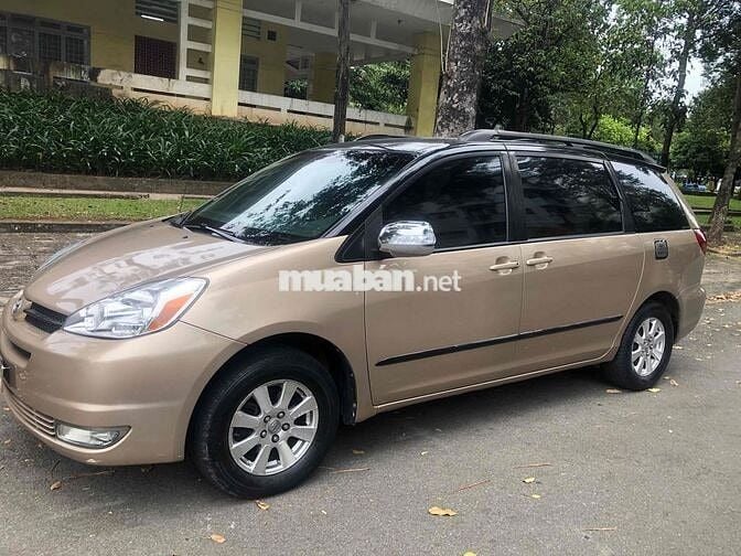 Toyota Sienna Vàng cát 7 chỗ