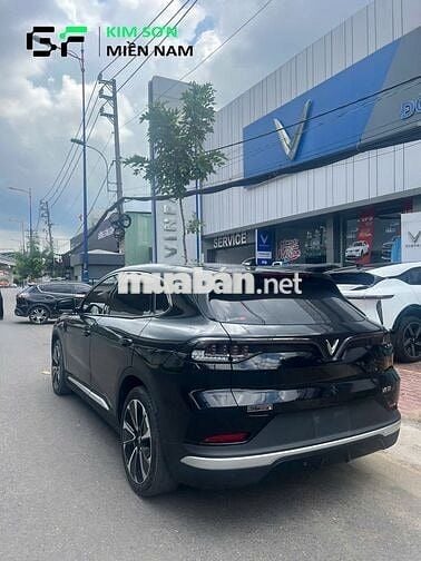 VinFast VF8 Plus 2023 Đen 36.000 km