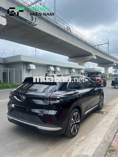 VinFast VF8 Plus 2023 Đen 36.000 km