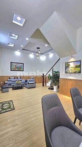 Bán Nhà Hoàng Hoa Thám,Phú Nhuận – Giá Chỉ 4,79Tỷ – Vị Trí Đẹp,Ở Ngay!