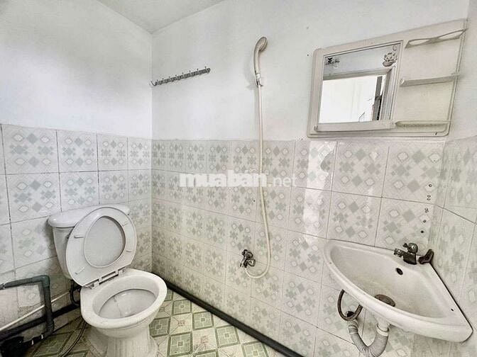 Cầu Chữ Y, Q8, giá 4tr8 full nội thất, ở 4 người, 30m2