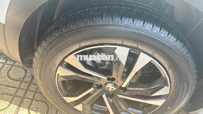 Peugeot 2008 2021 Active 1.2 AT - 50000 km