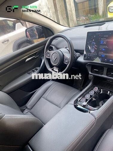 VinFast VF8 ECO 2023 Đen 32.000km