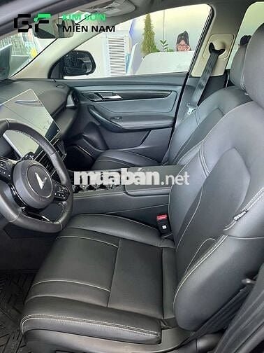 VinFast VF8 Eco 2023 Đen