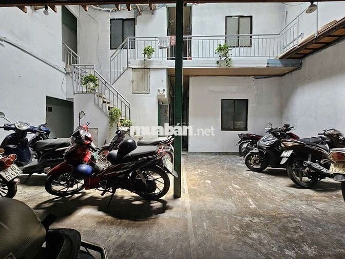 Cầu Chữ Y, Q8, giá 4tr8 full nội thất, ở 4 người, 30m2