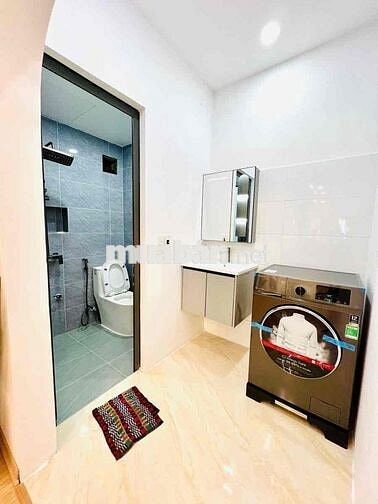 TẬP THỂ NGUYỄN CHÍ THANH - MẶT PHỐ - TẦNG 2 - LÔ GÓC 3 THOÁNG