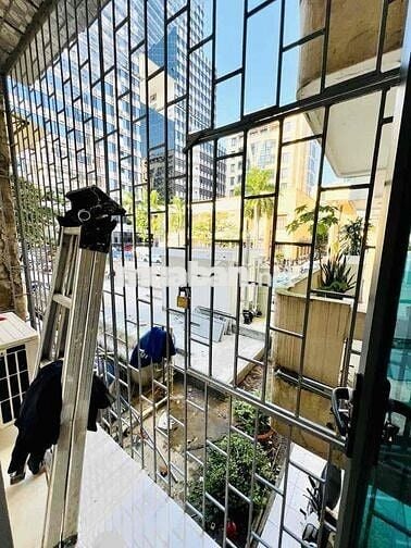 TẬP THỂ NGUYỄN CHÍ THANH - MẶT PHỐ - TẦNG 2 - LÔ GÓC 3 THOÁNG