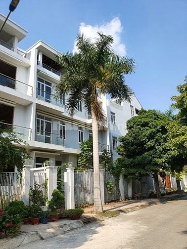 Nhà bán khu nhà ở GV trường Lê Hồng Phong