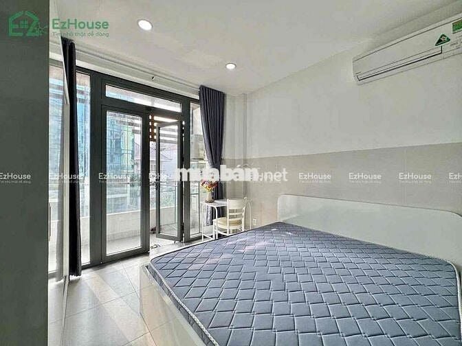 2 Phòng Ngủ - Ban Công - 45m2 - Full Nội Thất - Thang Máy - Sân Bay