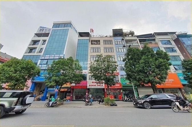 Bán nhà MP VIP Trần Đăng Ninh:DT 50M2, MT4.5M, 5Tầng, KD, Gía 33.5 Tỷ