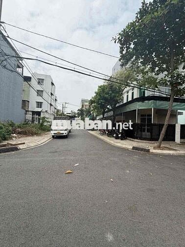 cho thuê tòa nhà phạm Đức sơn p16q8 DT150m giá 40tr