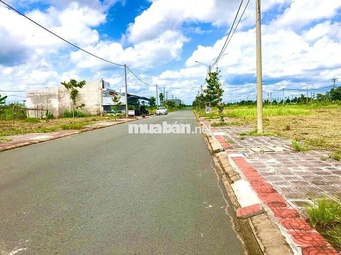 Bán cặp nền đường số 9- Vạn phát Sông Hậu 160m2