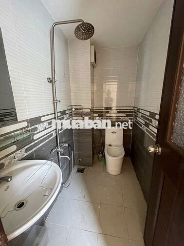 PHÒNG TRỌ SINH VIÊN - NGAY CHỢ BÌNH THÀNH - CÓ SẴN NỘI THẤT !!