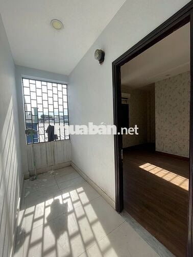 PHÒNG TRỌ SINH VIÊN - NGAY CHỢ BÌNH THÀNH - CÓ SẴN NỘI THẤT !!