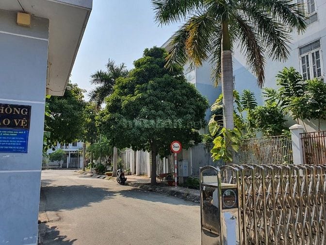 Nhà bán khu nhà ở GV trường Lê Hồng Phong