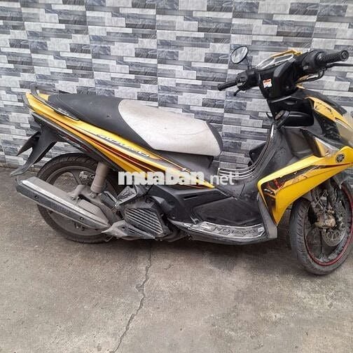 Yamaha Nouvo màu Vàng đen