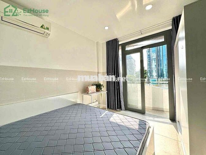 2 Phòng Ngủ - Ban Công - 45m2 - Full Nội Thất - Thang Máy - Sân Bay