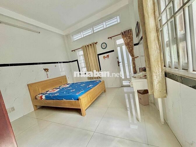 CHO THUÊ NHÀ NC 4PN 6TOILET - CÓ SẴN NỘI THẤT - KHU CHỢ TÂN BÌNH