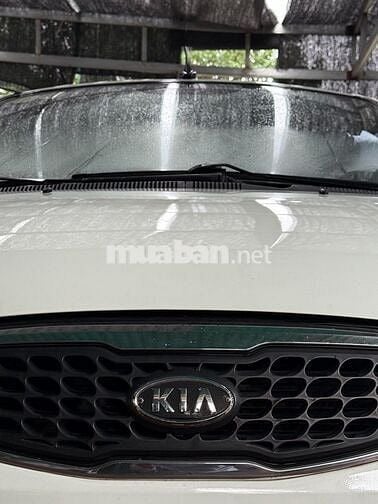 Kia 2011  - 100000 km