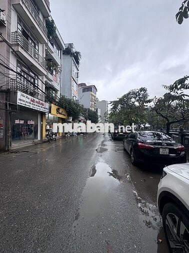 NHÀ PHÚ DIỄN - 4 TẦNG- DÂN XÂY - NGÕ NÔNG - GẦN HỒ - GẦN ĐH TÀI NGUYÊN