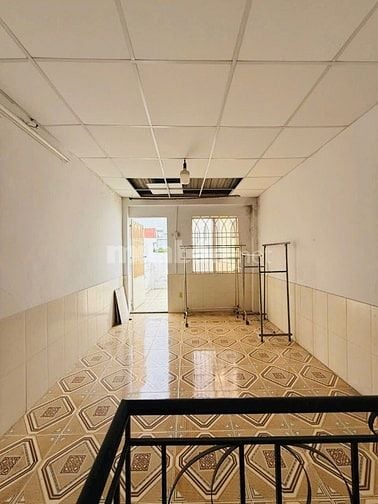 Bán nhà hxh thông trần bá giao,f5,trệt, 3 lầu