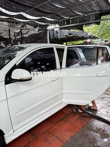 Kia 2011  - 100000 km