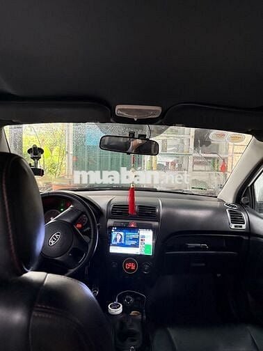 Kia 2011  - 100000 km